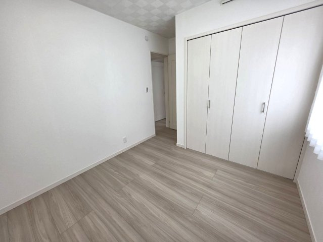 上越市新光町新築建売の洋室