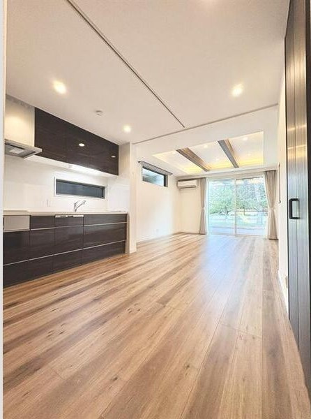 柏井町１丁目戸建の居間・リビング