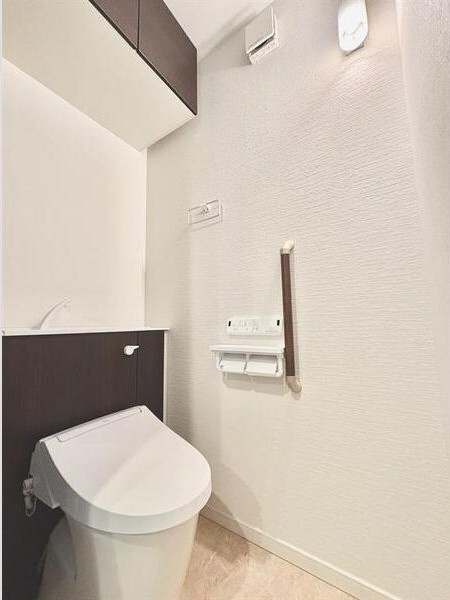 柏井町１丁目戸建のトイレ
