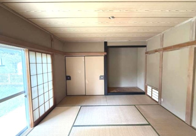 茂原市緑ヶ丘3　中古戸建の和室|内装リフォーム令和8年7月  都市ガス上下水  スーパーせんどう徒歩約7分 カーポート1台