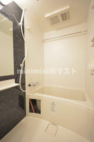 セレニテ日本橋ミラクの浴室