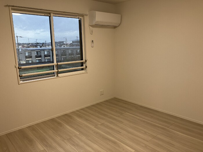 D-ROOM西寺の洋室