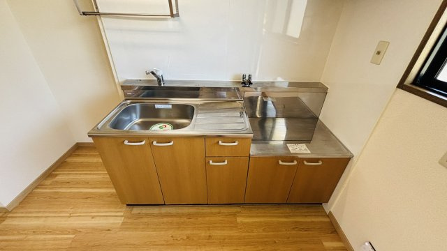 筑紫野市原田５丁目のアパートのキッチン