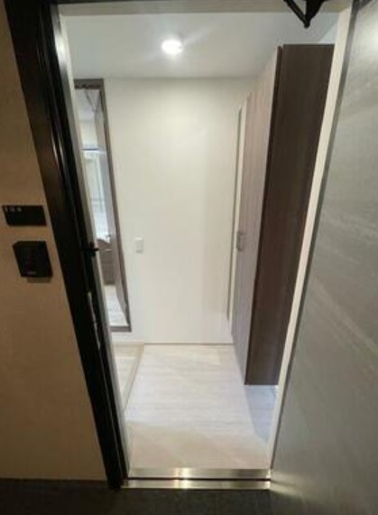 アローマ王子本町の玄関