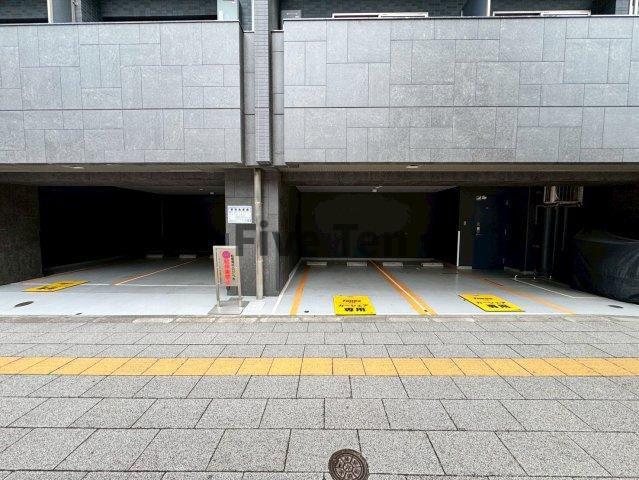 ガーラ・シティ渋谷南平台の駐車場