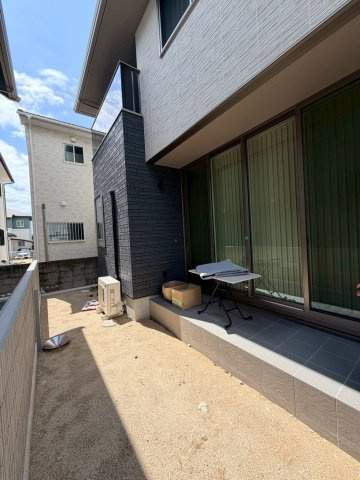ミサワホームタウンさくら小西1号棟の庭|プライベートの守られた庭付きです。