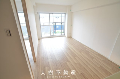 【洋室】 | ペット飼育可　海老名スカイハイツ4階　3ＬＤＫリフォーム済み | 洋室3（5.5帖）