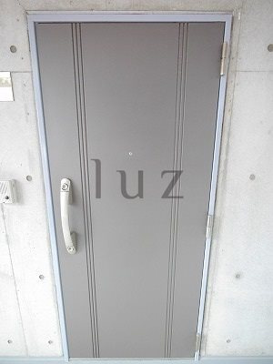 アルトベルク横浜の玄関