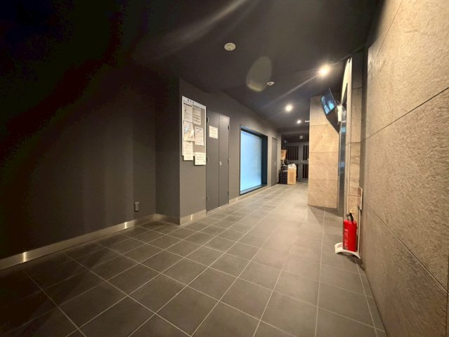JINO新町のロビー