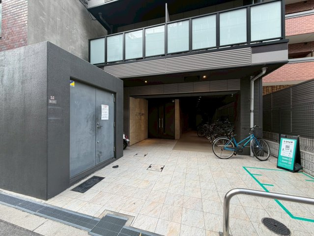 JINO新町のエントランス
