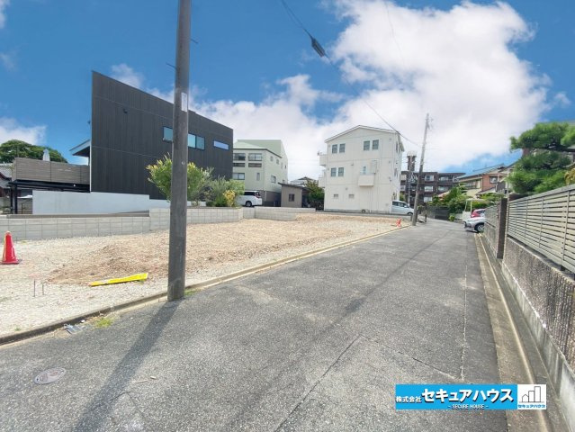 【同施工物件ご案内可能】名古屋市南区白雲町　全2棟の前面道路含む現地写真|事前予約にて現地ご見学いただけます！お気軽にお問い合わせください♪
■株式会社　セキュアハウス■
住宅ローンに強く、知識、経験豊富なスタッフ在籍
お客様に寄り添い、ご成約後もサポート致します。