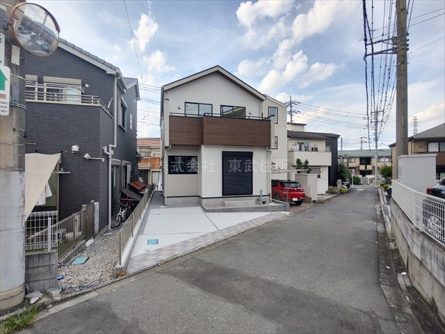 【前面道路含む現地写真】の画像