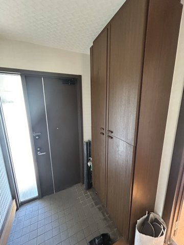  八戸市長苗代二丁目の洋室