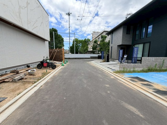 道後北代　2号地の前面道路含む現地写真|前面道路は5mありますので、車の出し入れもしやすいです！