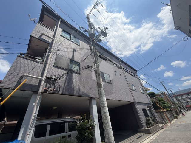 エストレリアの外観