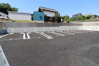 【駐車場】 | ロイヤルガーデン　ソラーナ