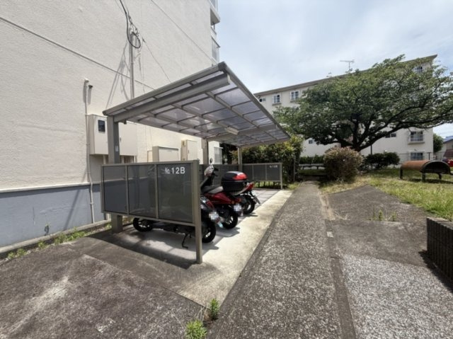 横須賀馬堀台12号棟のその他|駐輪場