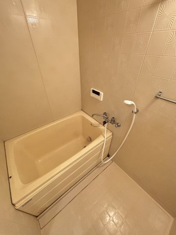 不入斗マンションの浴室|落ち着いた空間のお風呂です