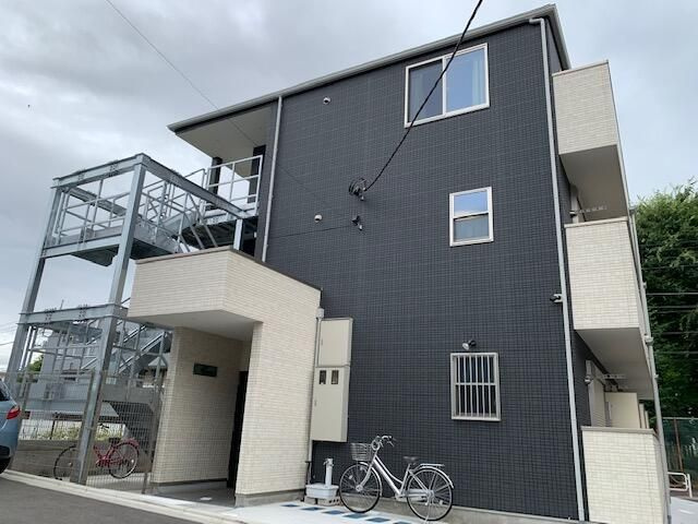 タクロスの外観
