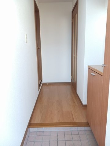 サンシェール　Ｂの玄関|落ち着いた玄関です