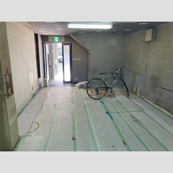 大阪市北区中津６丁目の店舗一部の内装