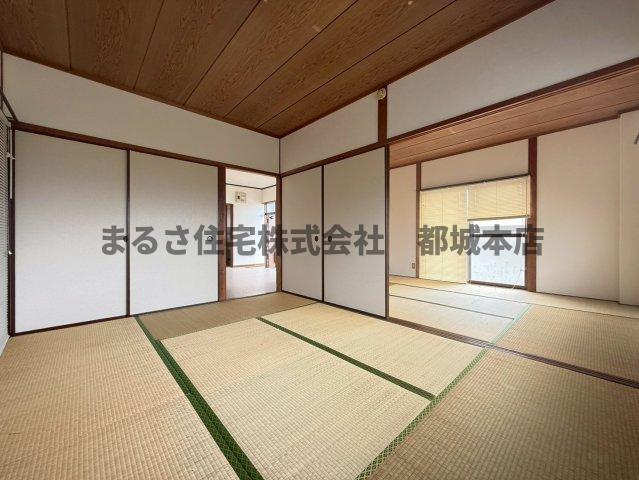 鷹コーポの和室