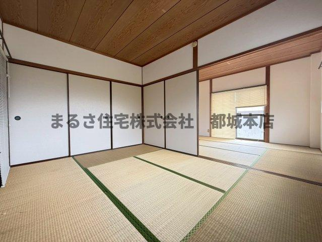 鷹コーポの和室