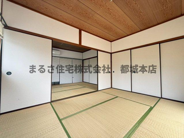 鷹コーポの和室