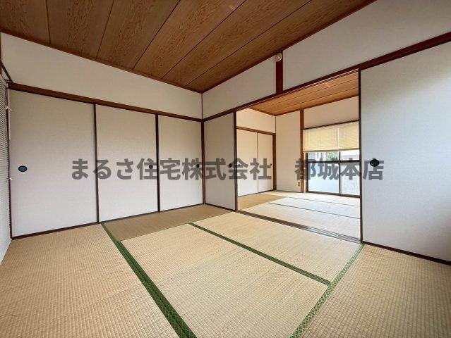 鷹コーポの和室