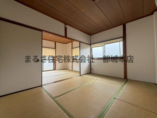 鷹コーポの和室