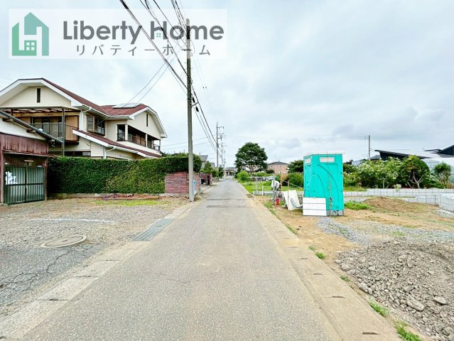 土浦市木田余西台第2　新築戸建　2号棟の前面道路含む現地写真