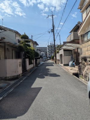 【前面道路含む現地写真】 | 生駒郡三郷町信貴ケ丘1丁目【建築条件なし】【古家付】