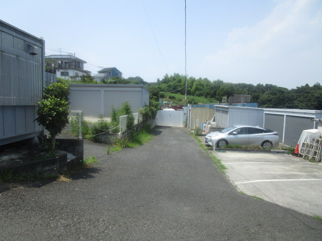横浜市神奈川区菅田町の倉庫