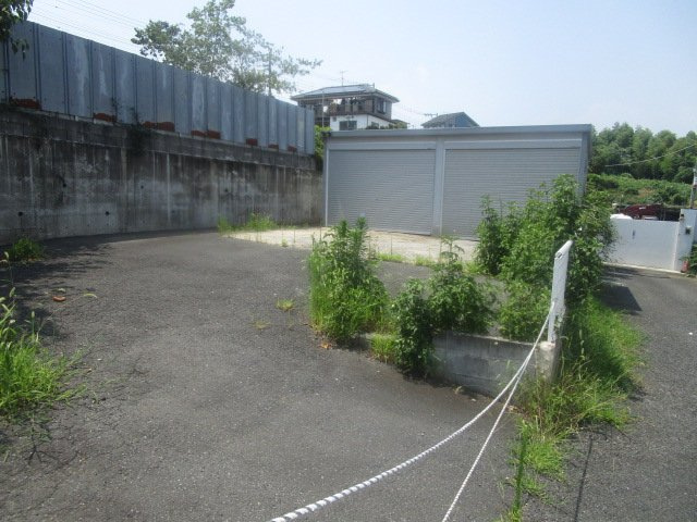 横浜市神奈川区菅田町の倉庫