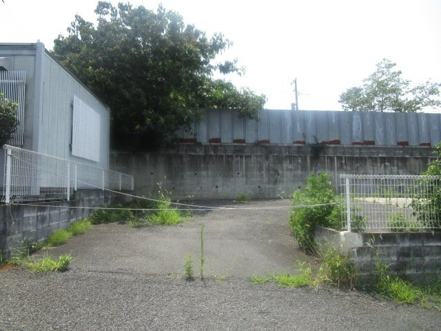 横浜市神奈川区菅田町の倉庫