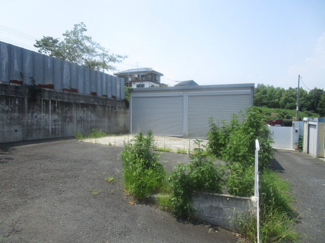 横浜市神奈川区菅田町の倉庫