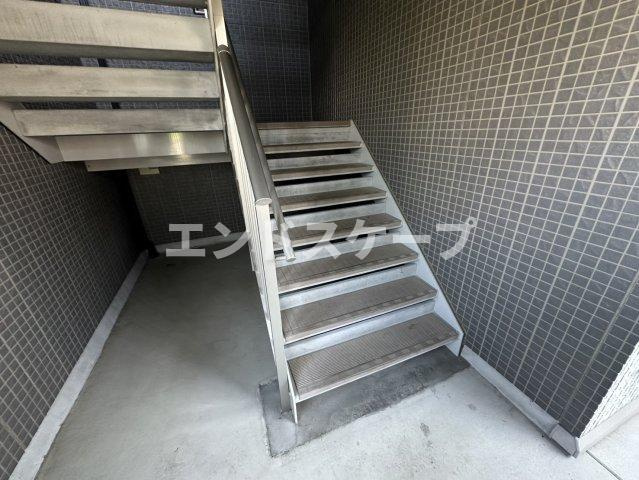 ブルースカイのエントランス|高崎、前橋のお部屋探しはエンドスケープまで！お客様の理想お聞かせ下さい♪