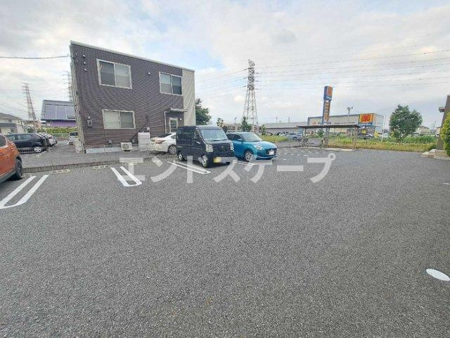 ブルースカイの駐車場|高崎、前橋のお部屋探しはエンドスケープまで！お客様の理想お聞かせ下さい♪