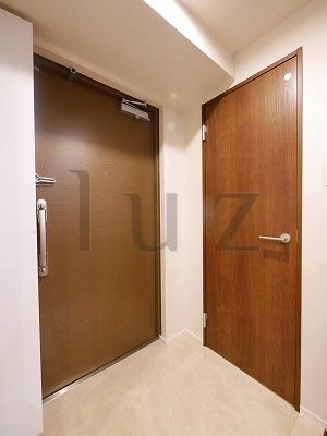 スプランディッド新横浜の玄関