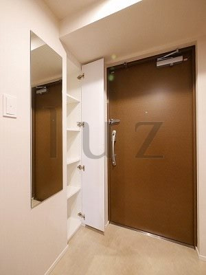 スプランディッド新横浜の玄関