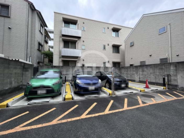 ラディアンスの駐車場|ラディアンス　駐車場