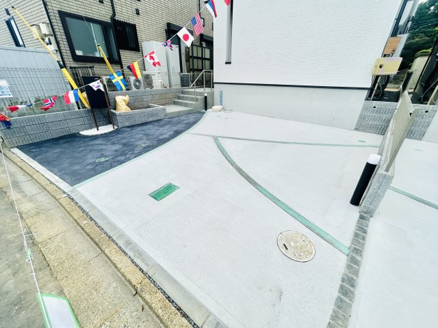 グラファーレ成田市吾妻１丁目８期の駐車場