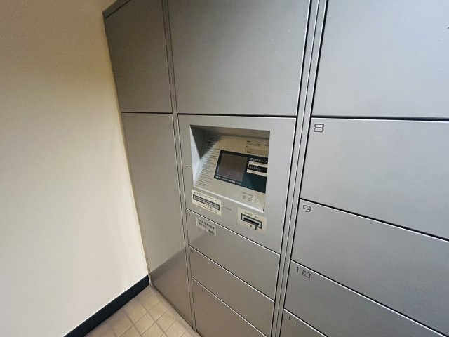 全ての居室にウォークインクローゼット付き◎お荷物多めファミリーにはもってこい♪な『コスモ三ツ沢ガーデン山』リノベーションの設備