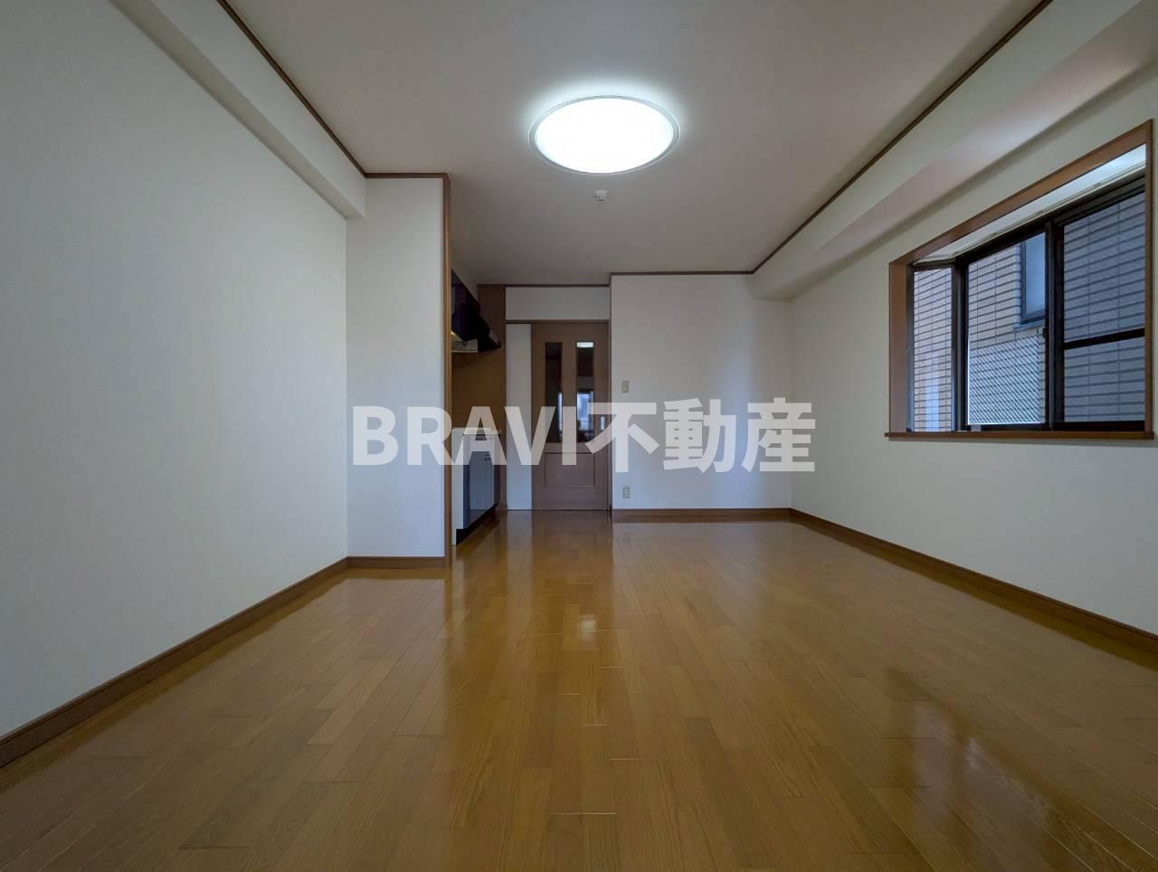 久宝 BRAVI不動産の洋室