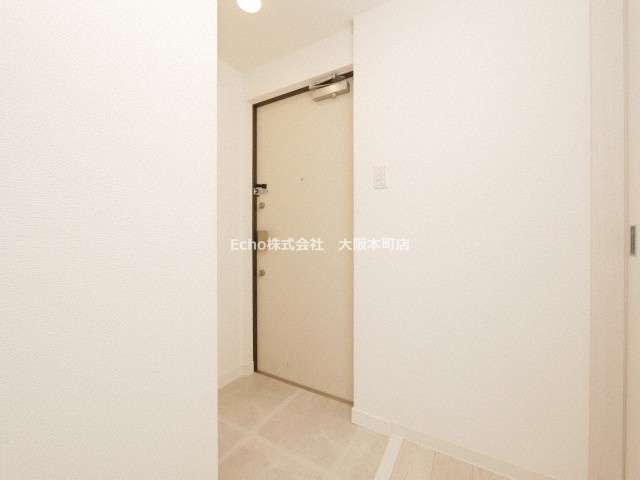 アドバンス上町台シュタットの玄関