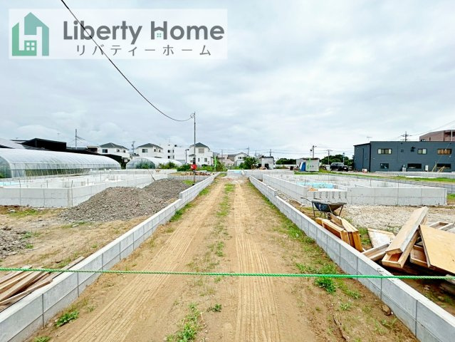 土浦市木田余西台第2　新築戸建　3号棟の前面道路含む現地写真