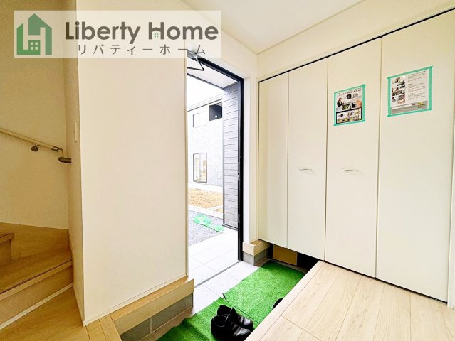 土浦市木田余西台第2　新築戸建　3号棟の玄関