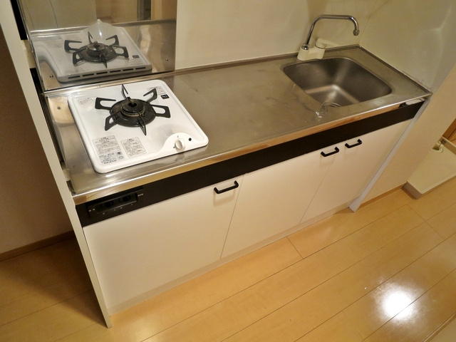 サンモール北小岩のキッチン|一口ガスコンロ設置済みのキッチンです♪