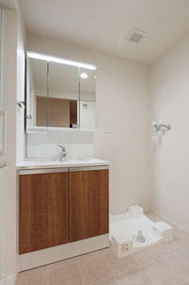 【洗面所】 | エル・セレーノ国立 | ※写真は同タイプ住戸です。