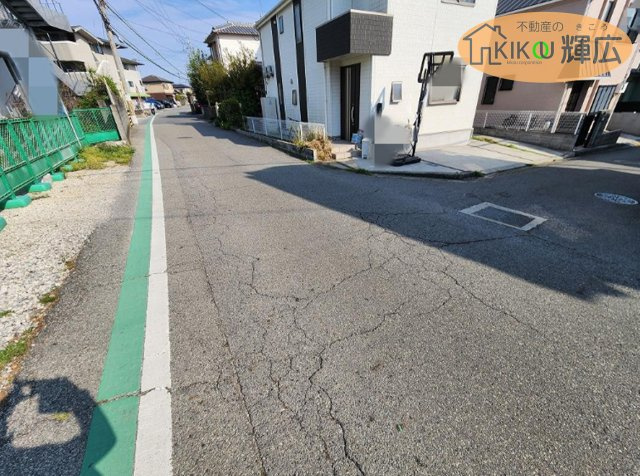 加古川市平岡町新在家（全3）土地　B号地の前面道路含む現地写真